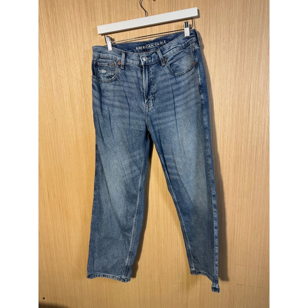 American Eagle Strigid Mom Jeans Women 6 Short Blue High Rise Straight Leg Denim